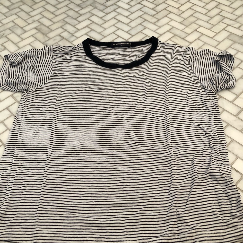 Brandy Melville t shirt